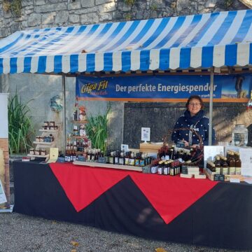 Tulpenzwiebel-Markt auf Schloss Wildegg: wir sind überwältigt & danken den vielen BesucherInnen für ihr Kommen!